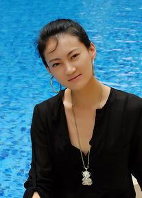 赵蕾个人资料,才华横溢的文艺新星，多才多艺的人生旅程